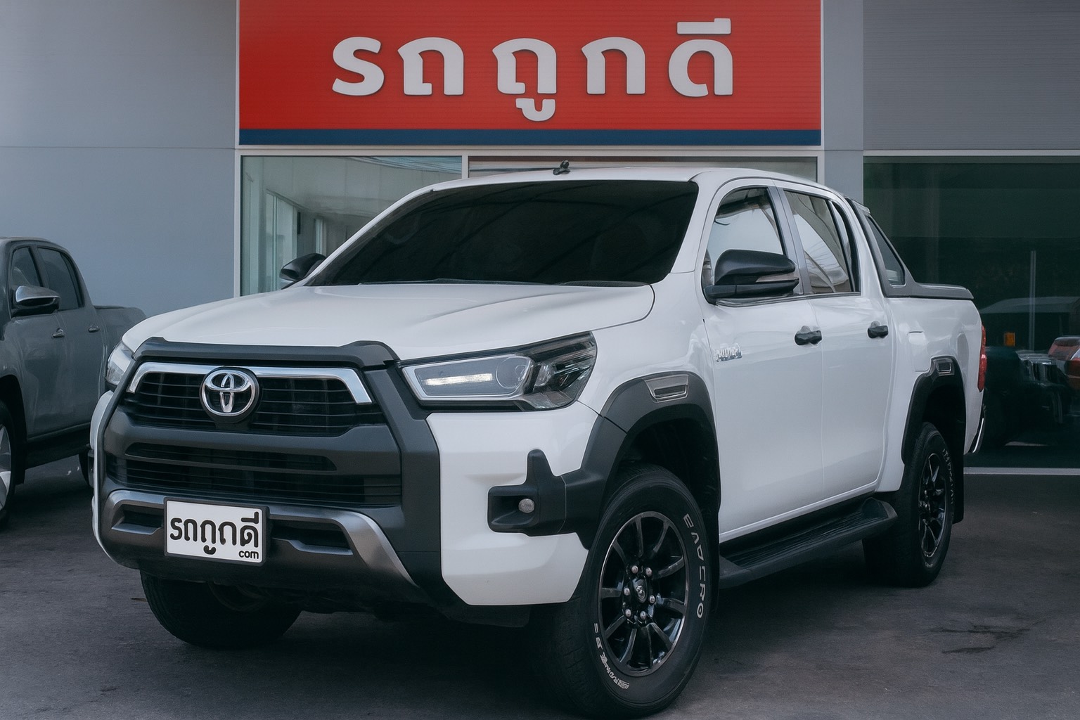 Toyota Hilux Revo 2.4 Rocco Double Cab AT ปี 2023
