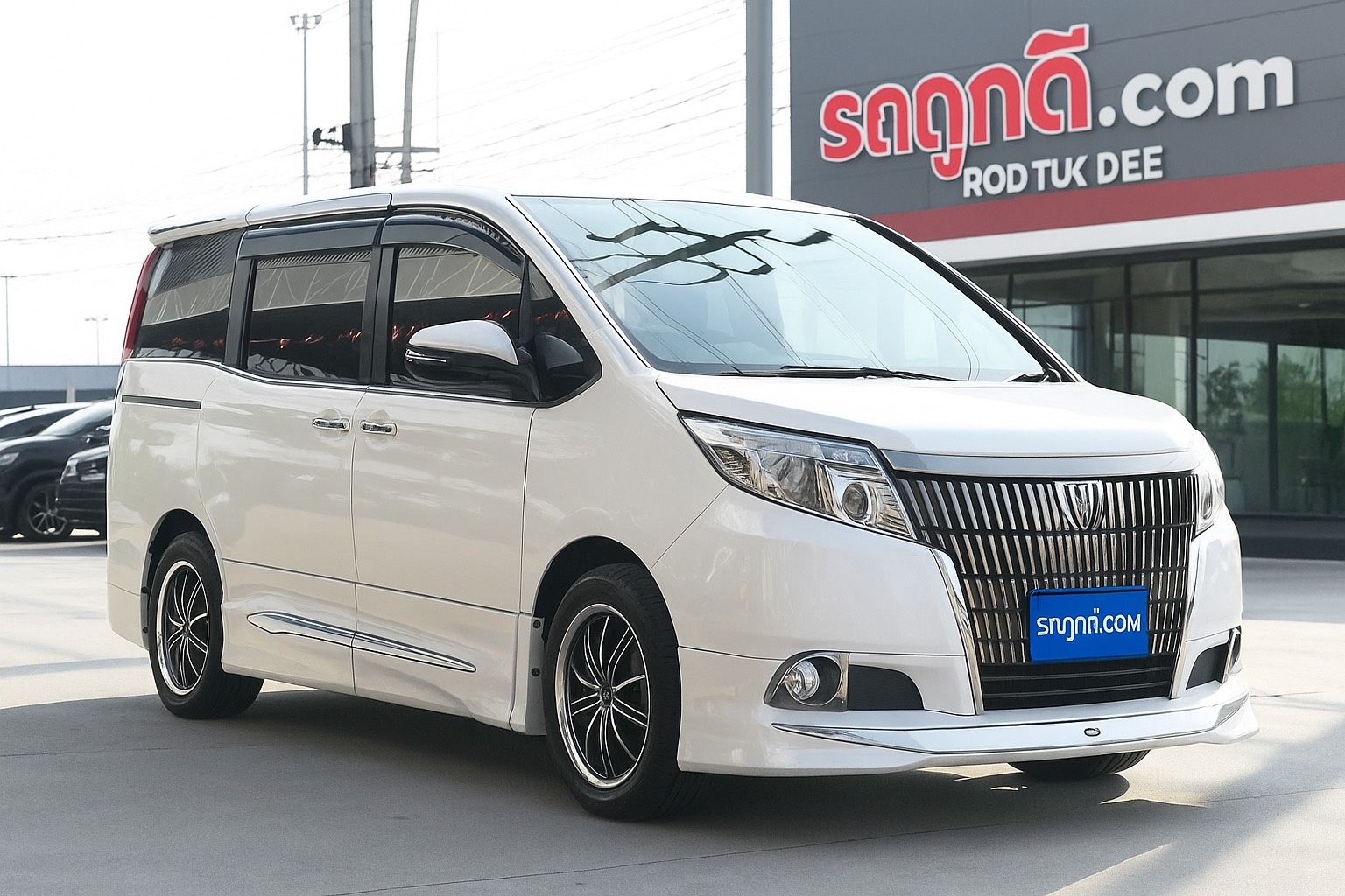 Toyota esquire 2.0 Gi AT (EAGD) ปี 2015